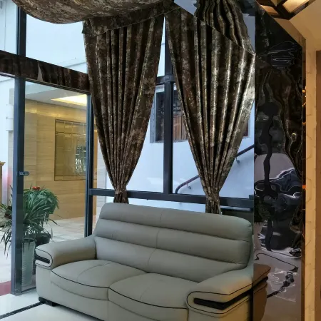 Yingshan New Yaheng Hotel