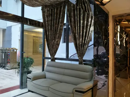 Yingshan New Yaheng Hotel