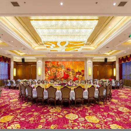 Celebrity City Hotel
