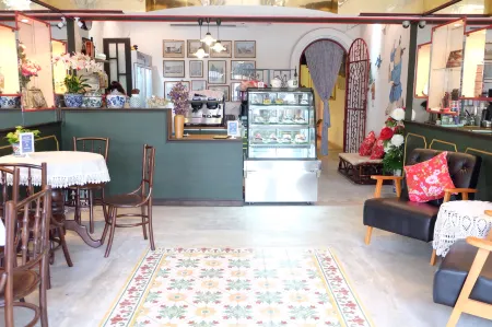 The Neighbors Hostel