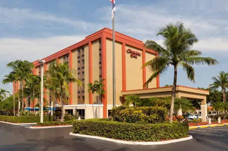 Hampton Inn Miami-Airport West Отели рядом с достопримечательностью «Трамп Нешнел Дорал Майами»