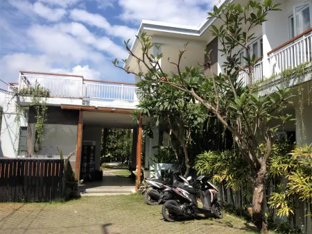 哈莫尼海灘套房酒店