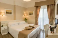 Hotel Modigliani - Parvekkeita
