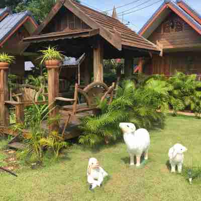 Ruan Chameat Resort Hotel Exterior