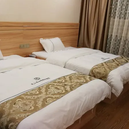 Four Seasons Business Hotel