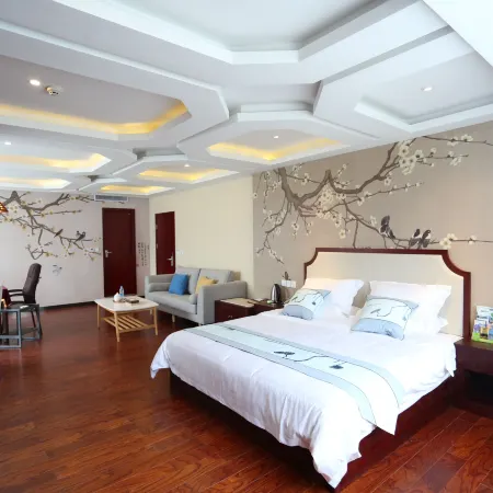 Silvery Waterfall Hotel