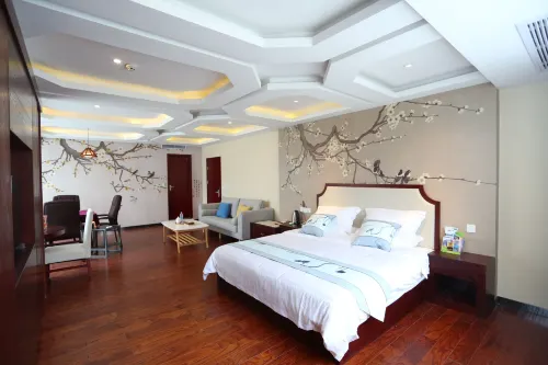 Silvery Waterfall Hotel Hotels in Daguan