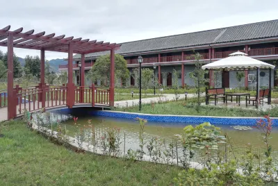 Hai Lake Hotel Hotel di Huize