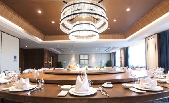 Swan Lake Resort Hot Spring Jiangba - Housity