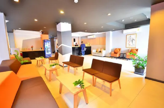 H2 Hotel Hotel berhampiran BZ27