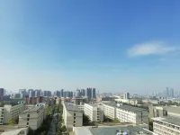 Cuckoo Hotel(Kunming South Railway Station) - Dağ Manzaralı