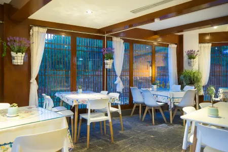 YingHuoChong Отели рядом с достопримечательностью «Langfang»