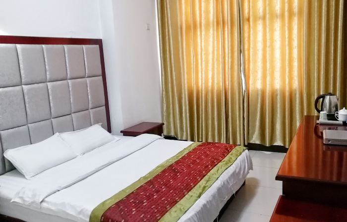 Luochuan Pengcheng Hotel