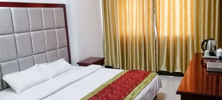 Luochuan Pengcheng Hotel Các khách sạn ở Lạc Xuyên