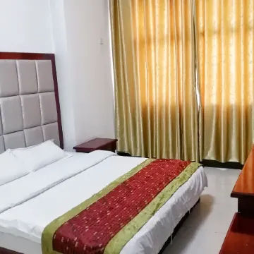 Luochuan Pengcheng Hotel