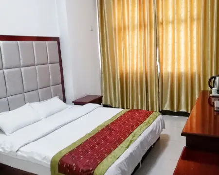 Luochuan Pengcheng Hotel Hotels in Luochuan County