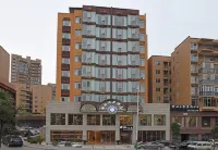Qingling Boutique Hotel Hotels near Cherry Blossom Garden in Pingba Farm