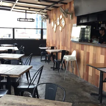 Metro Hotel @ KL Sentral Отели рядом с достопримечательностью «Центральный железнодорожный вокзал Куала-Лумпура»