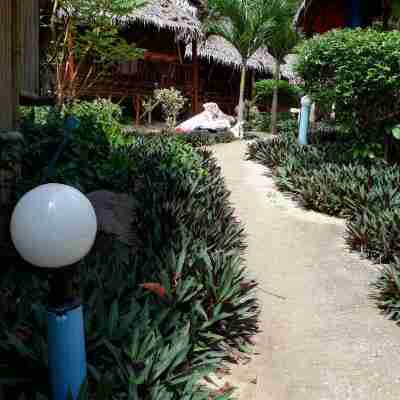 Phutawan Bamboo Resort Hotel Exterior