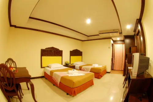 Golden Villa Pattaya - 2 Yıldız