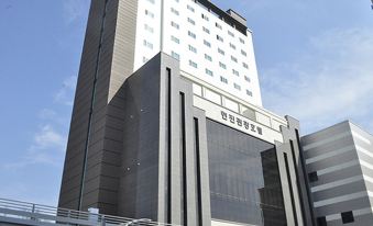 Hyunjin Tourist Hotel