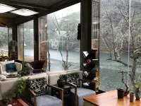 Huamantang Liuli Xiangyuan Hotel - Inns