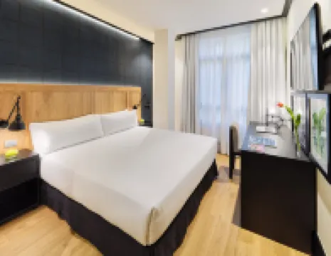 H10 Puerta de Alcalá