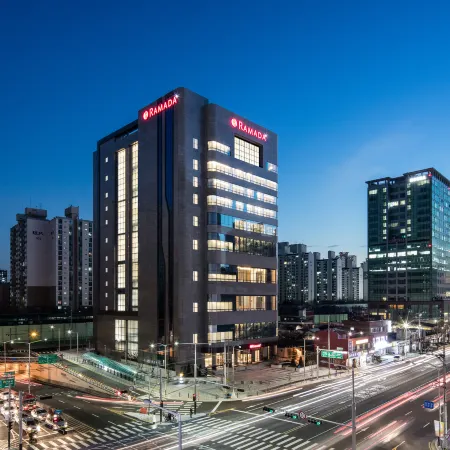 Ramada by Wyndham Seoul Sindorim Отели рядом с достопримечательностью «Музей Trick Eye»
