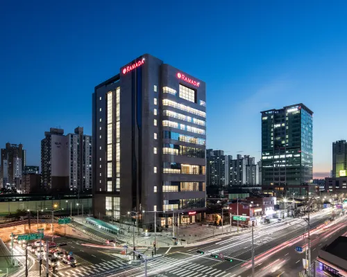 Ramada by Wyndham Seoul Sindorim Hotels near Singil Station