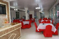 Yajiang Zhangyu Business Hotel - pemandangan pegunungan