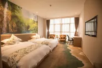 Enjoy Seasons Hotel Отели рядом с достопримечательностью «Площадь стиля жизни с миллиардами долларов»