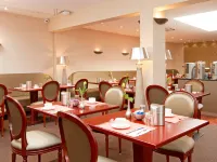 Drake Longchamp Hotels near Palazzo