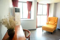 Huanlesong Holiday Apartment (Railway Station, Tianmen Mountain)