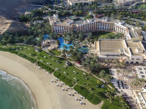 Shangri-La Al Husn Resort and Spa