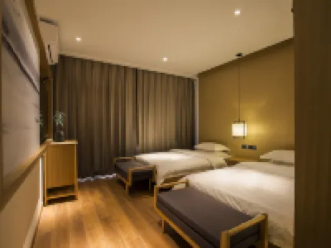 Lodging Hotels in Xiuwu