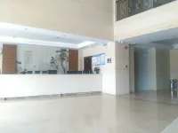 โรงแรมฮอลิเดย์ซานเฉิง - ที่มีที่จอดรถ