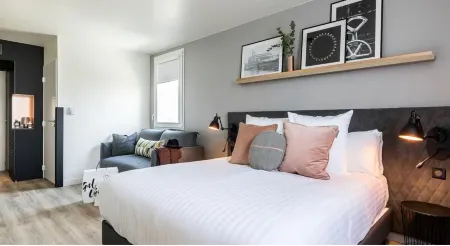 巴黎根尼維爾斯美居飯店