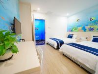 海马主题酒店公寓(珠海海洋王国店) - 温馨海豚双床房