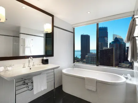 Amora Hotel Jamison Sydney Отели рядом с достопримечательностью «Cliftons Sydney»