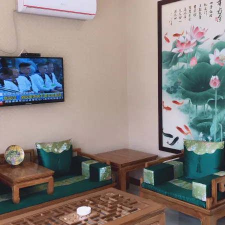 Yulong Business Hotel