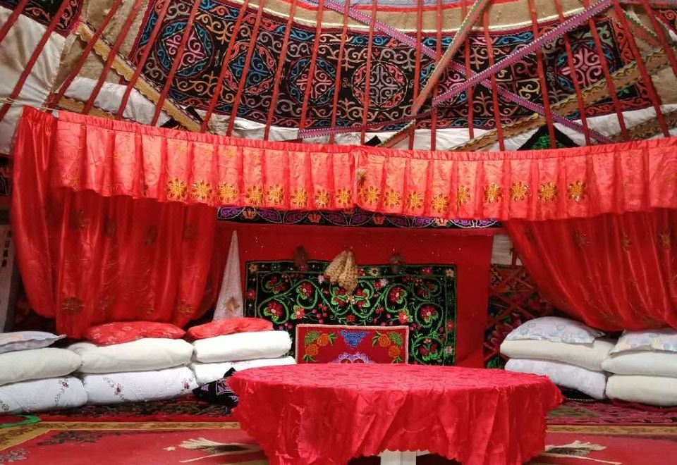 Kanas Birch Hotel