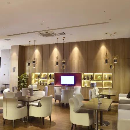 Echarm Hotel (Jingmen Yintai City Jingchu Institute of Technology)