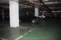 Golden Horse Hotel - parking