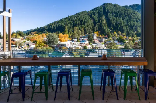 LyLo Queenstown, an EVT Hotel