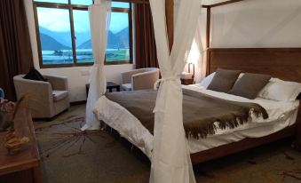 Basuran Wulanfeng Lake View Hotel