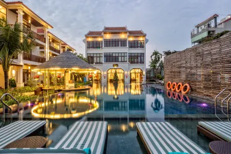 Hoi An Emotion Boutique Villa Отели рядом с достопримечательностью «Thay Pagoda»