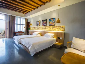Zaihaibian Hostel