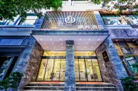Maple Birch Hotel Отели рядом с достопримечательностью «Моденская звезда»