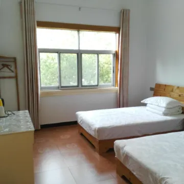 Xiuning Yuanyuan Hotel