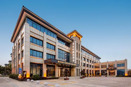 Dongfang Heyuan Hotel Отели рядом с достопримечательностью «Tawan Golden Sand Beach»